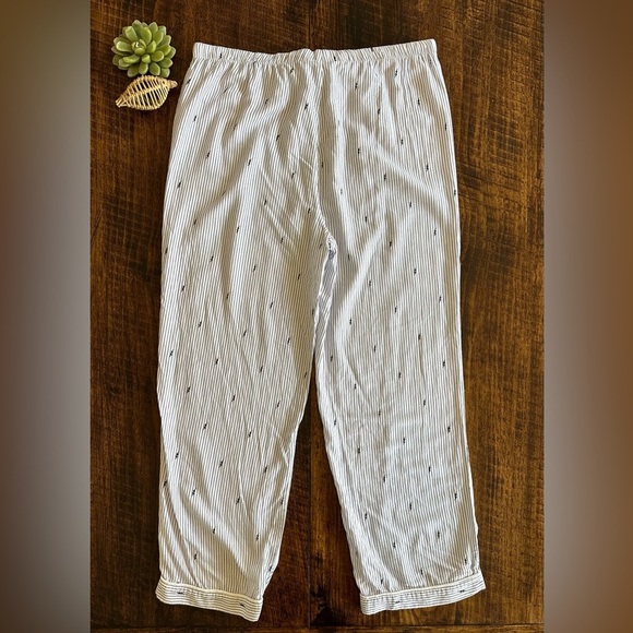 Rails | Clara Flocked Lightning Pinstripe Pajama Pants - Picture 4 of 11